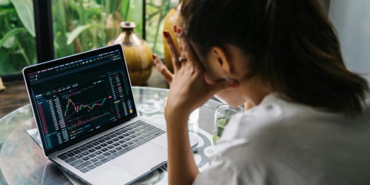 Long-term vs Short-term Crypto Trading Pros and Cons